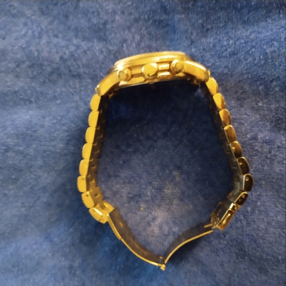 MK Oversized Gold Tone Runway Men's Watch - Picture 3 of 4